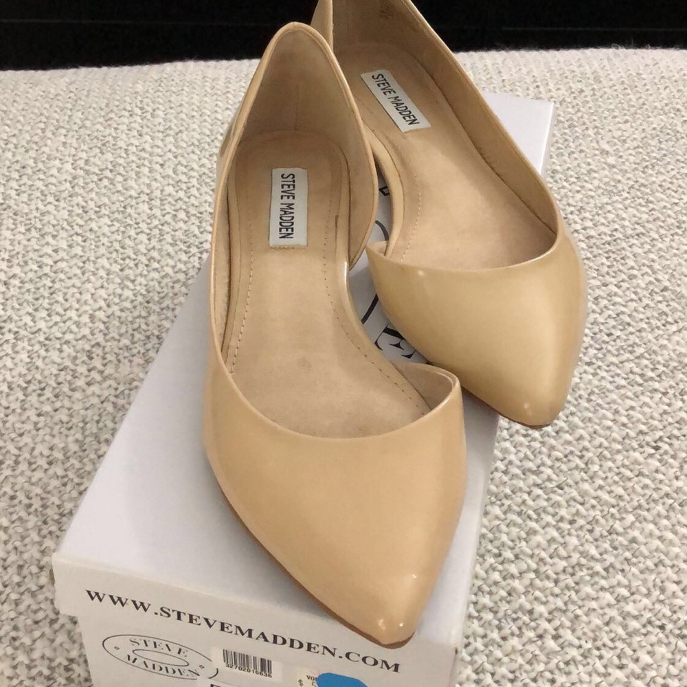 Nude Flats